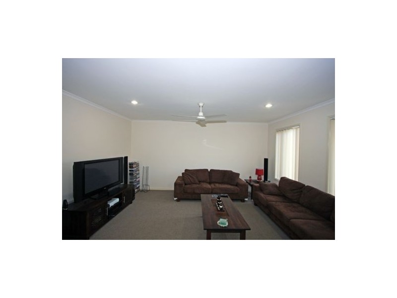 7 MIA CT, Nikenbah QLD 4655