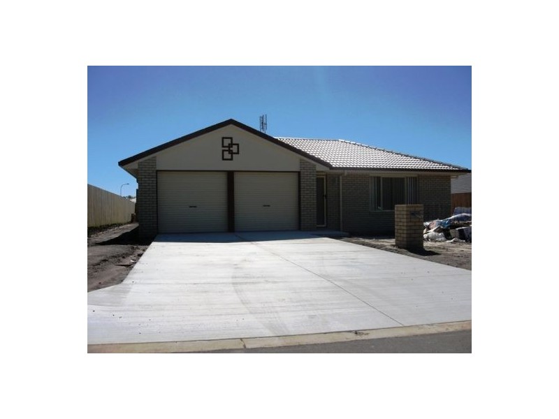 41 Moonstone Drive, Urangan QLD 4655