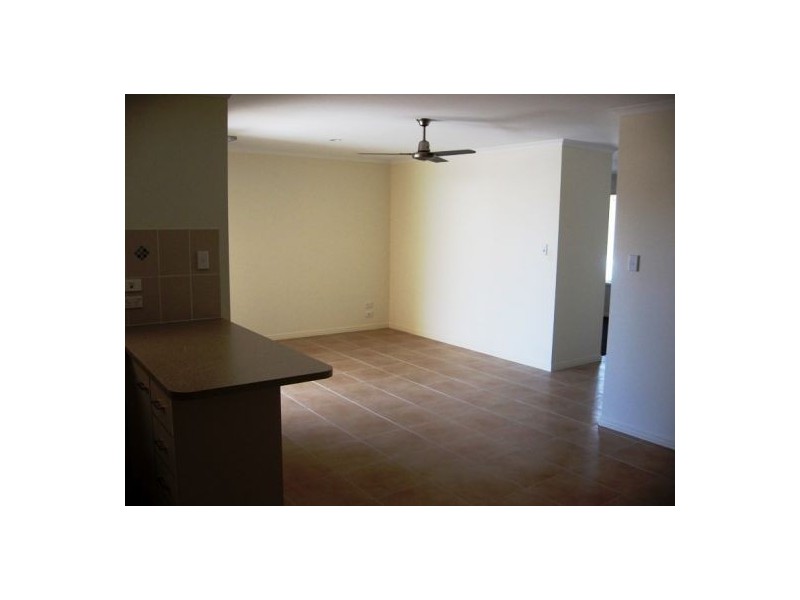 41 Moonstone Drive, Urangan QLD 4655