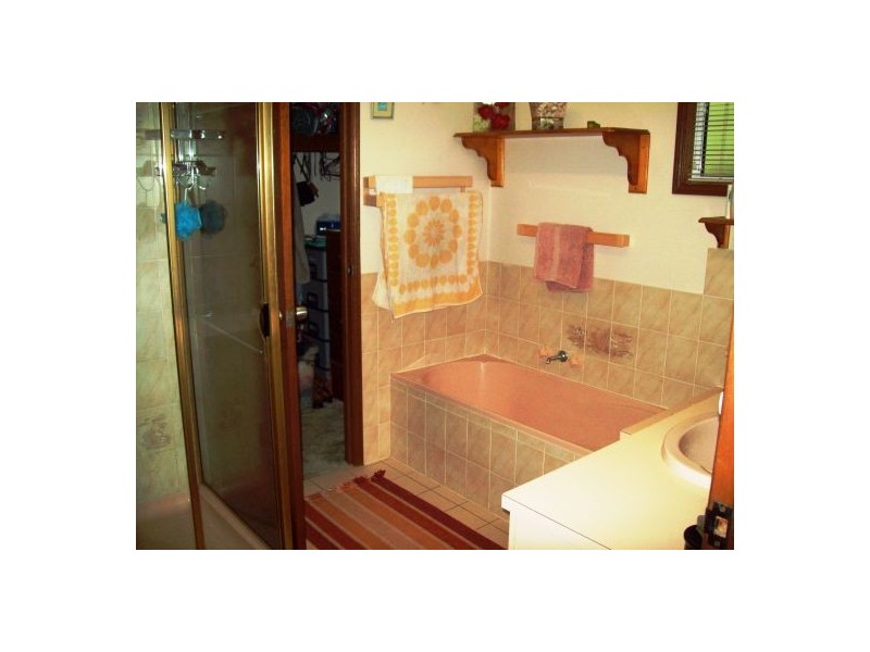 15 Dreamtime Avenue, Burrum Heads QLD 4659