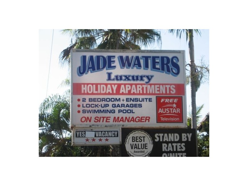 2/407 Esplanade, Torquay QLD 4655