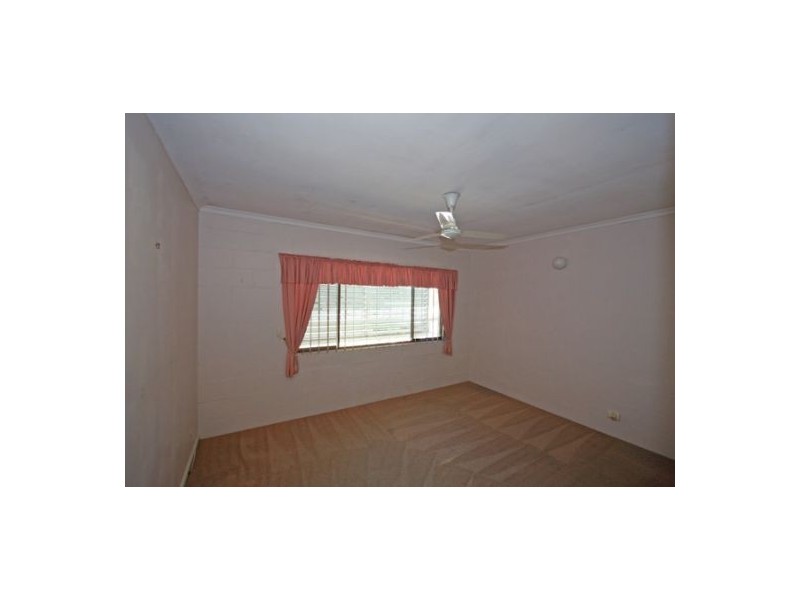 4/445 Esplanade, Torquay QLD 4655