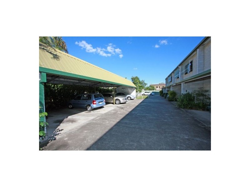 4/445 Esplanade, Torquay QLD 4655