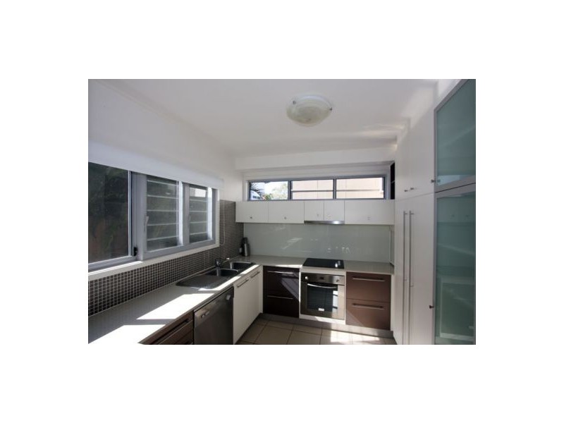 10/136 Pulgul ST, Urangan QLD 4655