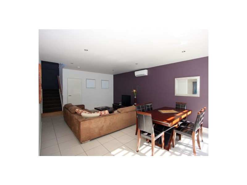 10/136 Pulgul ST, Urangan QLD 4655