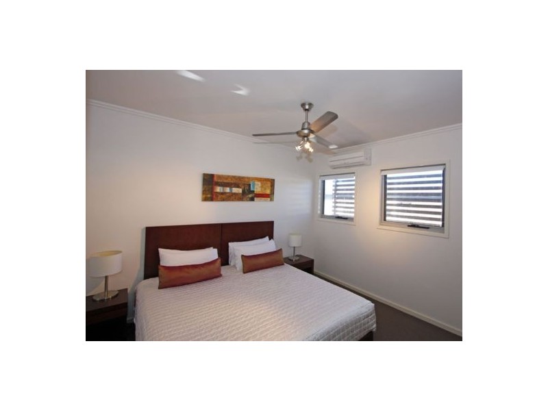 10/136 Pulgul ST, Urangan QLD 4655