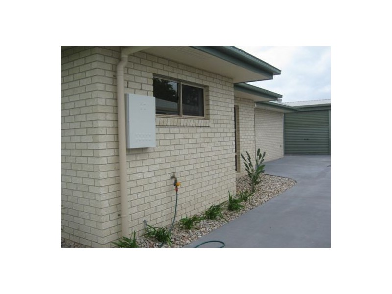 64  Cunningham, Torquay QLD 4655