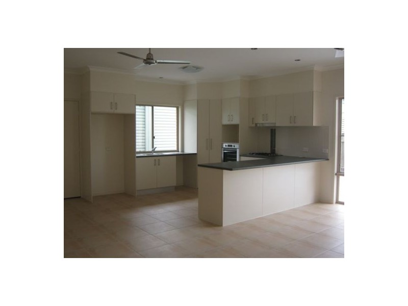 64  Cunningham, Torquay QLD 4655