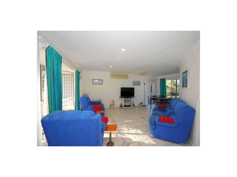 174 Pulgul Street, Urangan QLD 4655