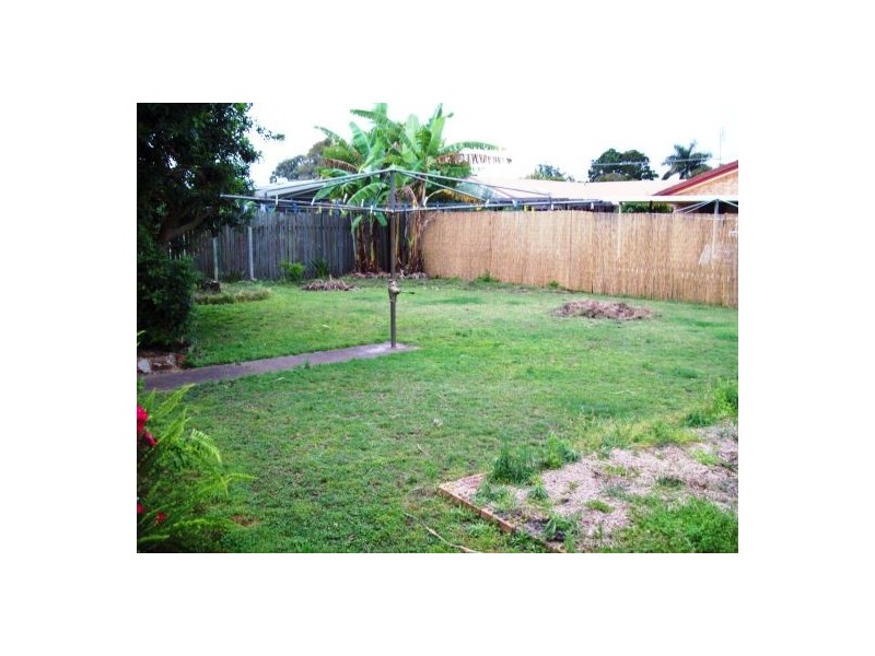 99 Cunningham St, Urangan QLD 4655