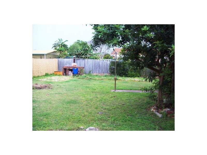 99 Cunningham St, Urangan QLD 4655