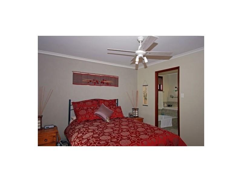 23 Debra Court, Urangan QLD 4655