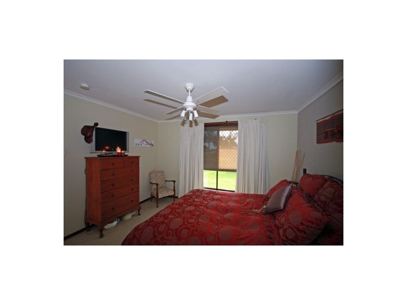 23 Debra Court, Urangan QLD 4655
