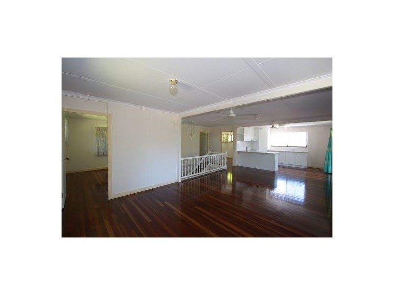 661 Charlton Esplanade, Urangan QLD 4655