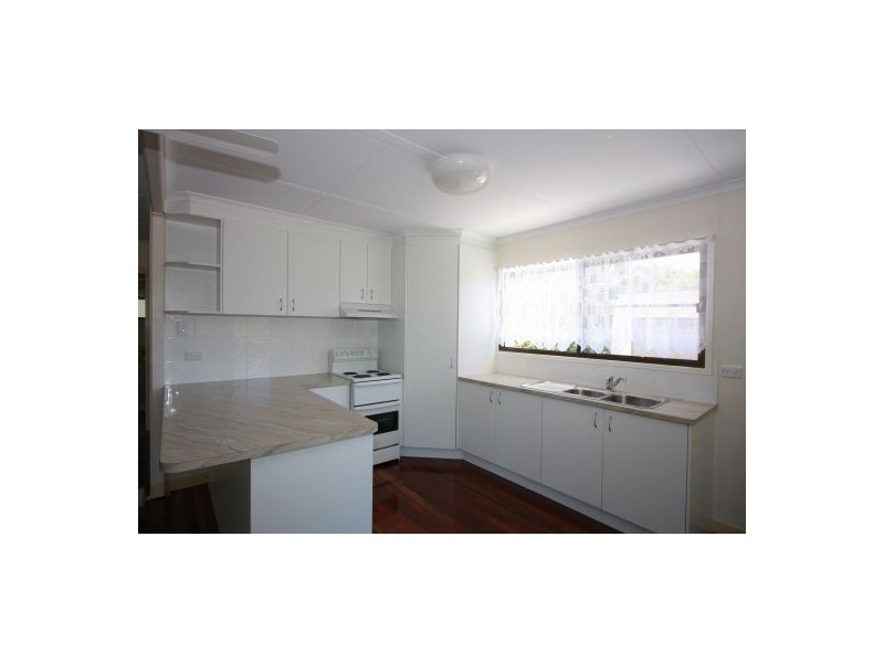 661 Charlton Esplanade, Urangan QLD 4655