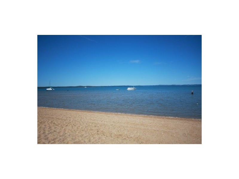 661 Charlton Esplanade, Urangan QLD 4655