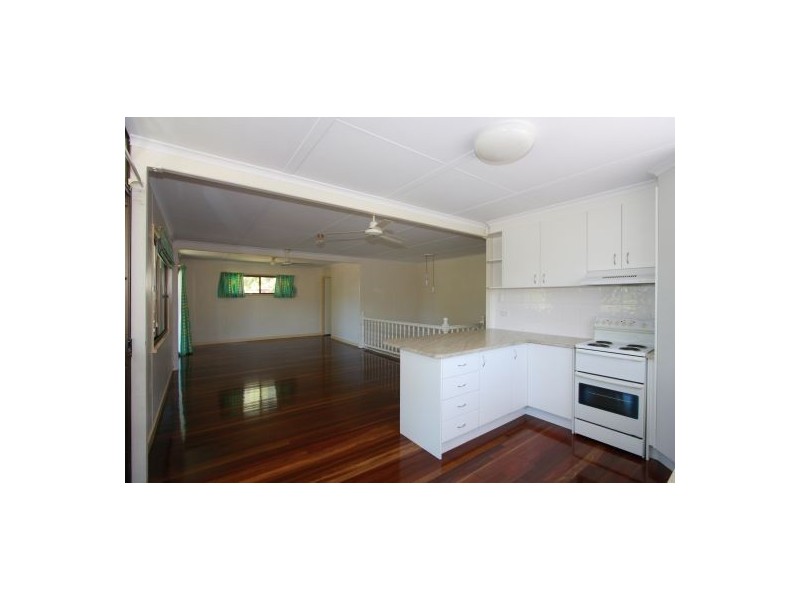 661 Charlton Esplanade, Urangan QLD 4655