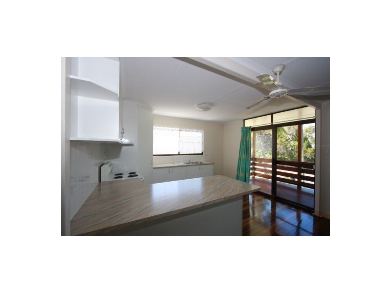 661 Charlton Esplanade, Urangan QLD 4655