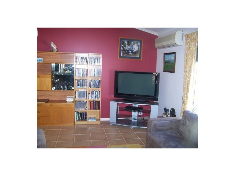 244 Wave Ave. Golden Shores, Pialba QLD 4655