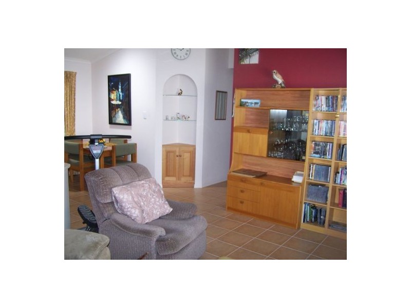 244 Wave Ave. Golden Shores, Pialba QLD 4655