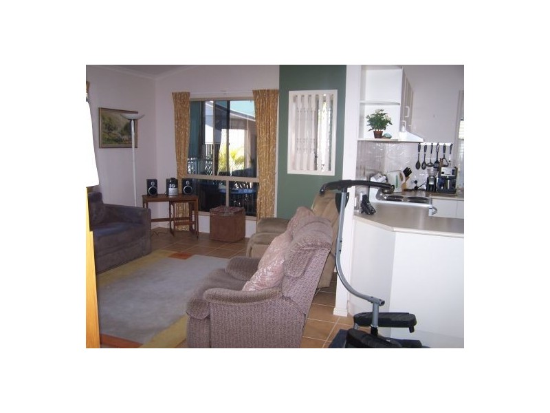 244 Wave Ave. Golden Shores, Pialba QLD 4655