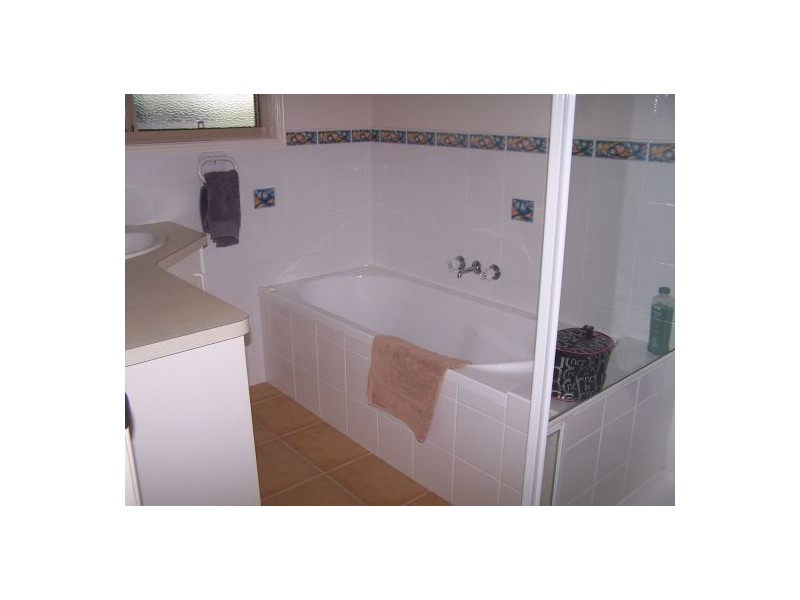 244 Wave Ave. Golden Shores, Pialba QLD 4655