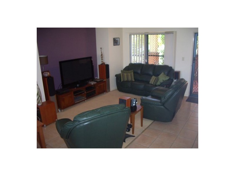 U106-34 Elizabeth Street, Urangan QLD 4655