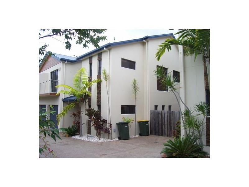 6-243 Torquay Terrace, Torquay QLD 4655