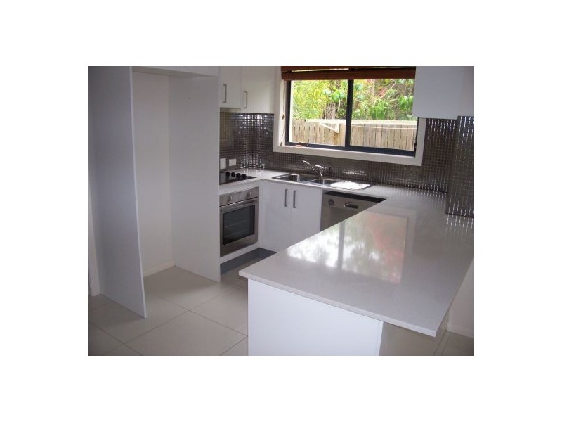 6-243 Torquay Terrace, Torquay QLD 4655