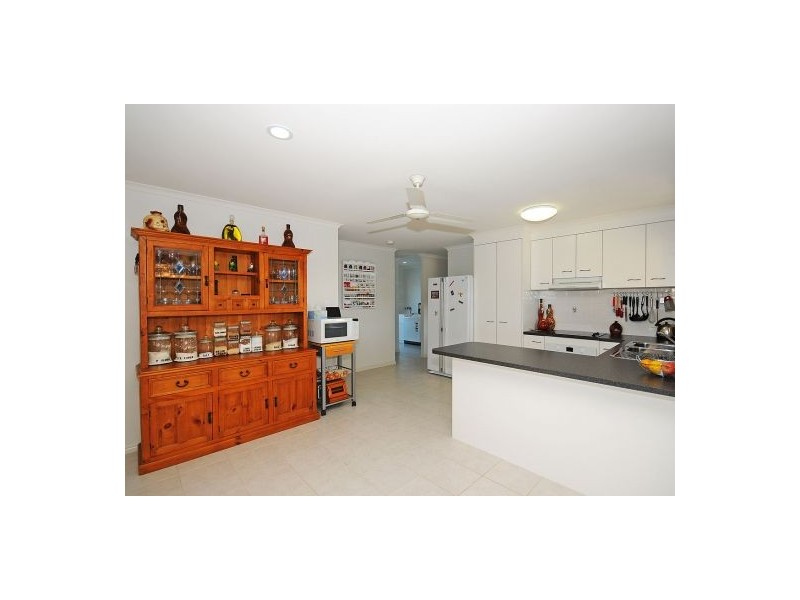 5 Pennant Drive, Point Vernon QLD 4655