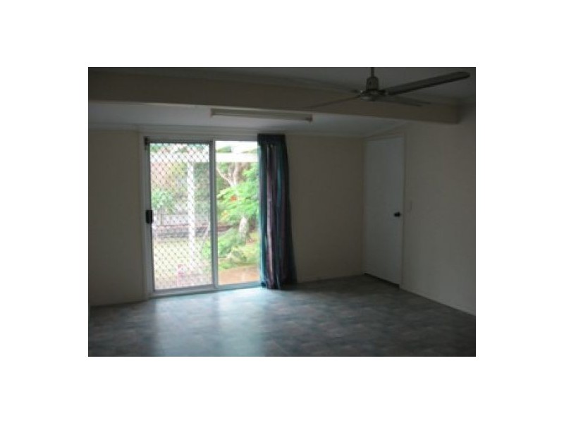 1 – 3 Parkway Dr, Scarness QLD 4655