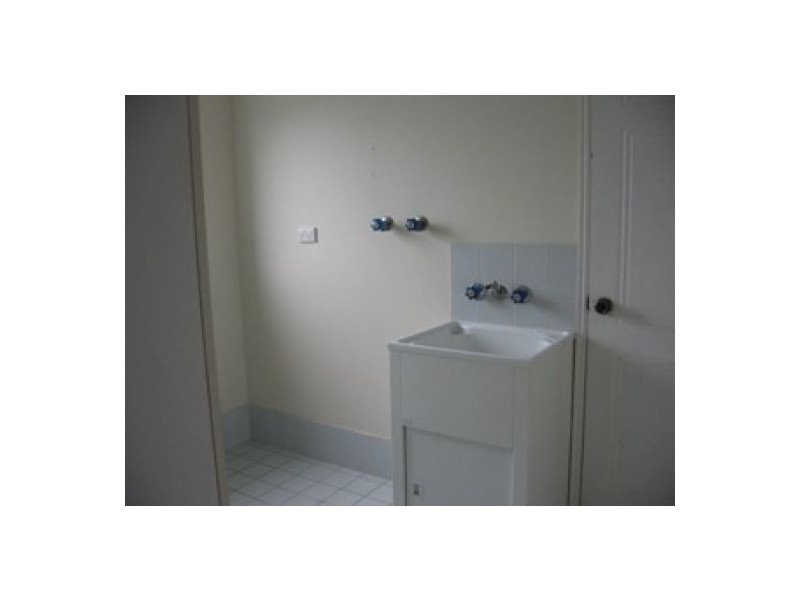 1 – 3 Parkway Dr, Scarness QLD 4655