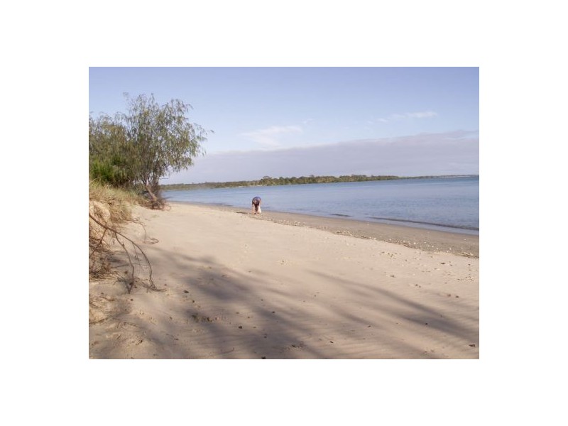 1 – 3 Parkway Dr, Scarness QLD 4655