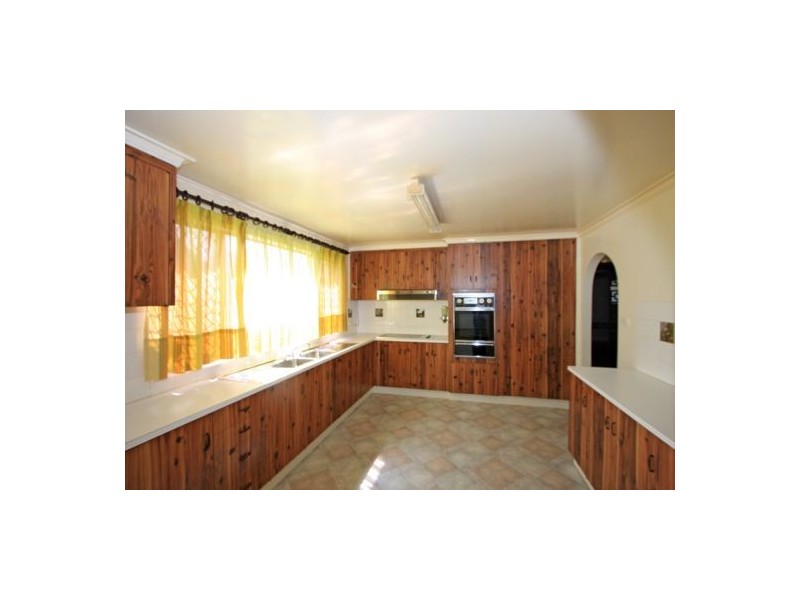 40 Miller st, Urangan QLD 4655