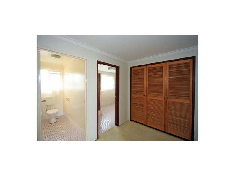 40 Miller st, Urangan QLD 4655