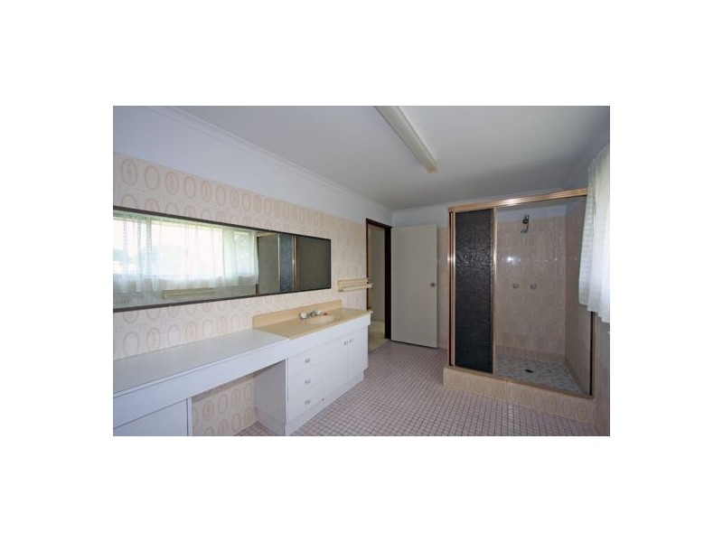 40 Miller st, Urangan QLD 4655