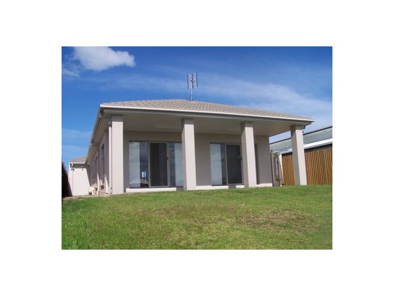 7 Lady Nelson Dr, Eli Waters QLD 4655