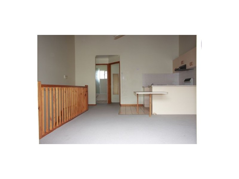 12/4 Pilot Street, Urangan QLD 4655