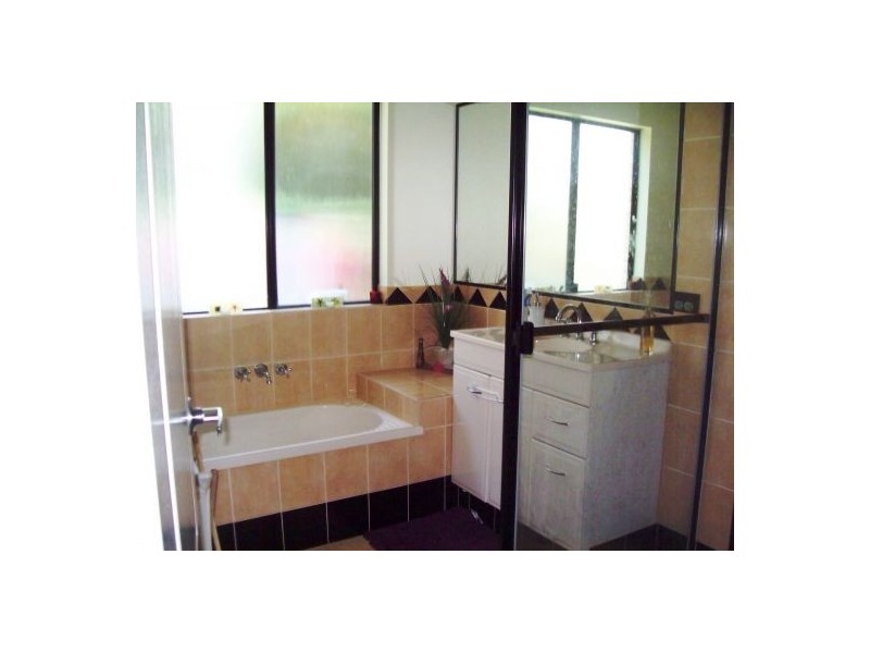 16 Merrilyn Court, Urangan QLD 4655