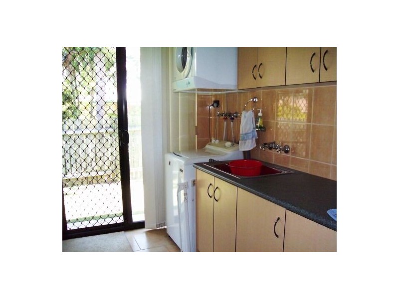 16 Merrilyn Court, Urangan QLD 4655