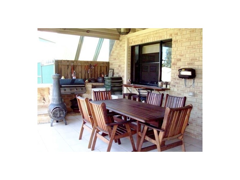 16 Merrilyn Court, Urangan QLD 4655