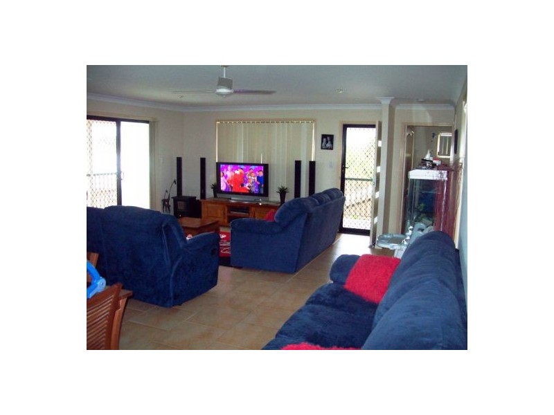 16 Merrilyn Court, Urangan QLD 4655