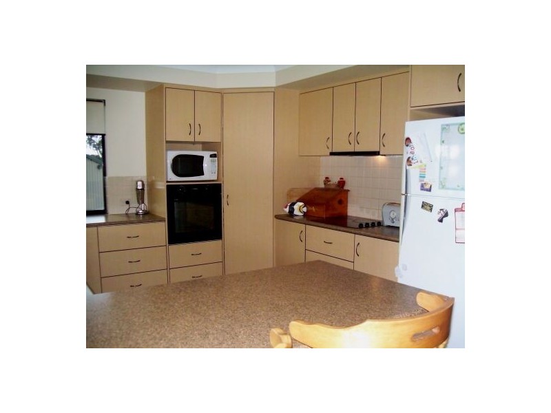 16 Merrilyn Court, Urangan QLD 4655