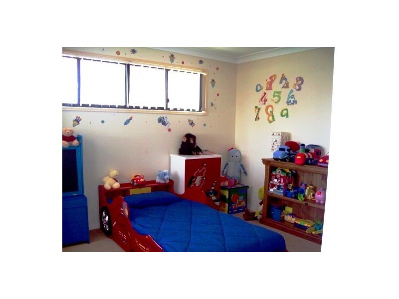 16 Merrilyn Court, Urangan QLD 4655