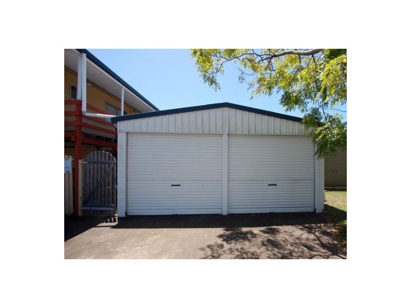 4 Prince Street, Urangan QLD 4655
