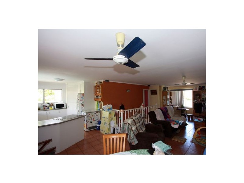 4 Prince Street, Urangan QLD 4655