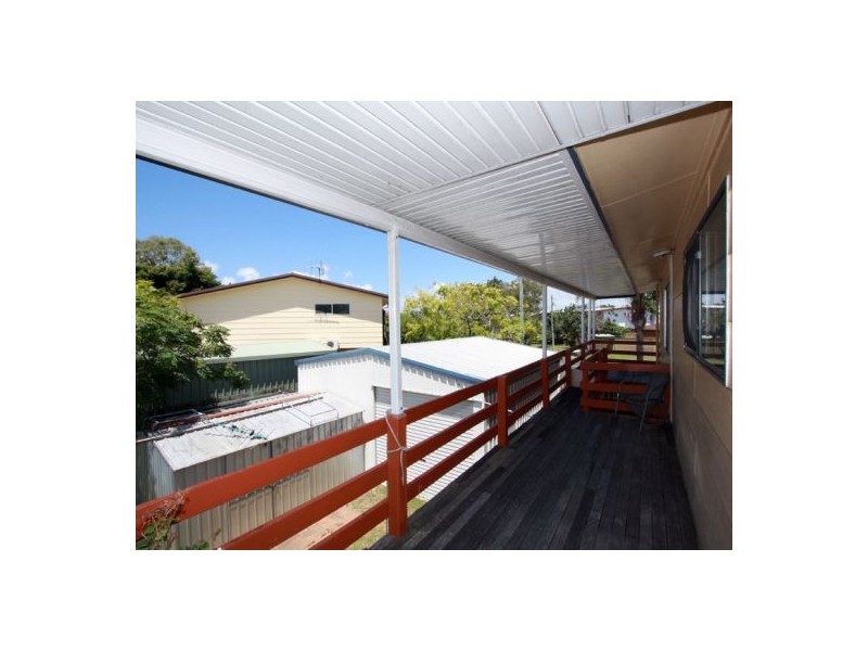 4 Prince Street, Urangan QLD 4655