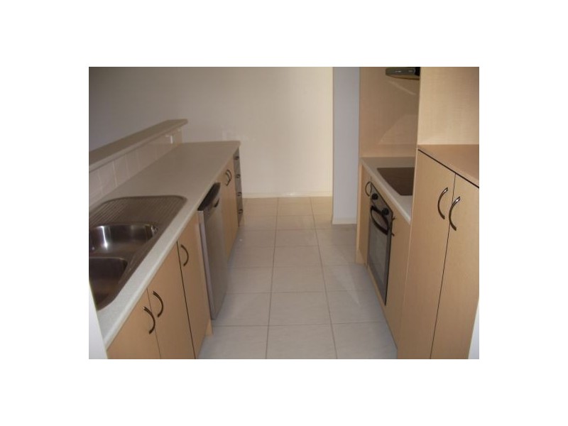 2/1  Daintree Drive, Torquay QLD 4655