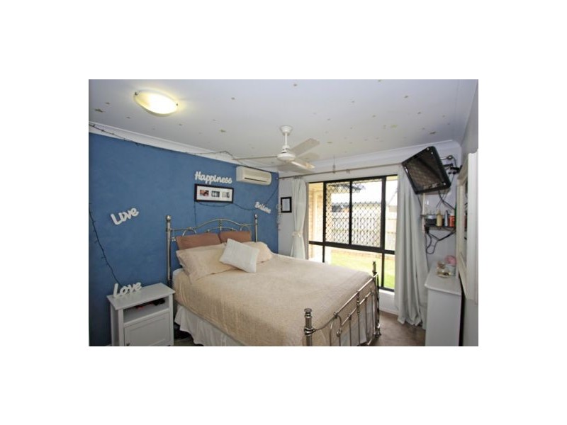 14 STRINGYBARK DR, Urangan QLD 4655