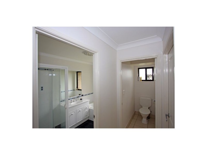 14 STRINGYBARK DR, Urangan QLD 4655